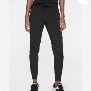 Athleta Trekkie North Jogger Black SIZE 0.